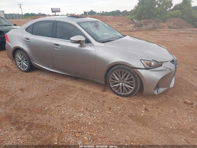 LEXUS IS 200T