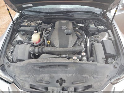 LEXUS IS 200T