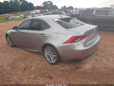 LEXUS IS 200T