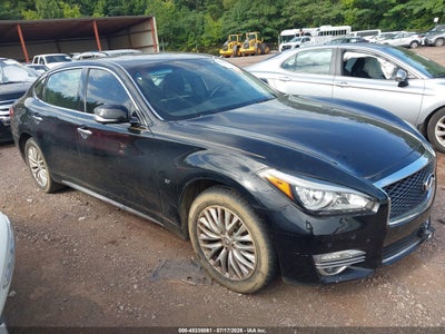 2015 Infiniti Q70L