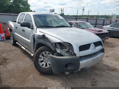 2006 Mitsubishi Raider