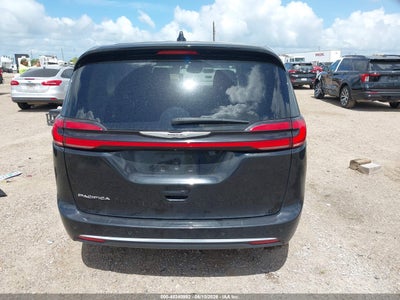 CHRYSLER PACIFICA