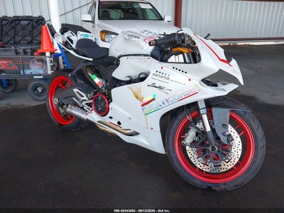 2015 Ducati Superbike