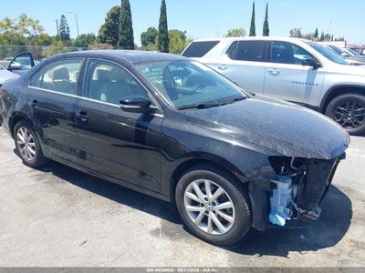 3VWDB7AJ0HM341108 VOLKSWAGEN JETTA Photo 1
