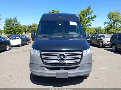 MERCEDES-BENZ SPRINTER 2500