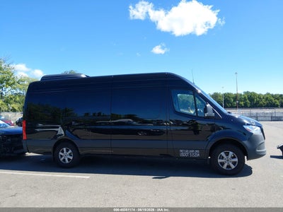 MERCEDES-BENZ SPRINTER 2500