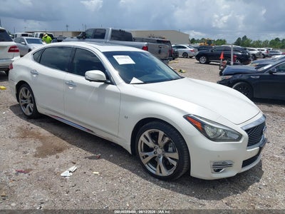 2016 Infiniti Q70L
