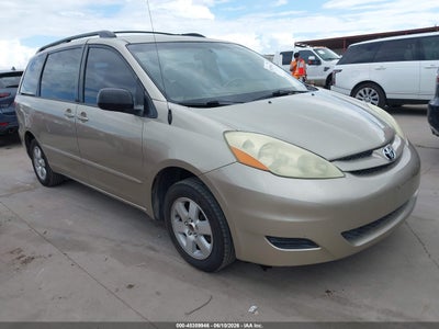 TOYOTA SIENNA