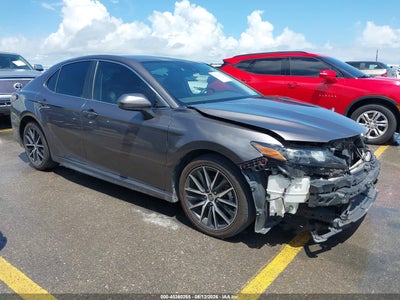 TOYOTA CAMRY