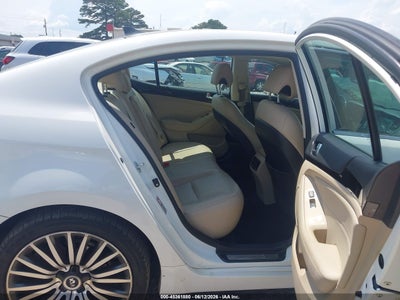 KIA CADENZA