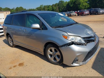 TOYOTA SIENNA