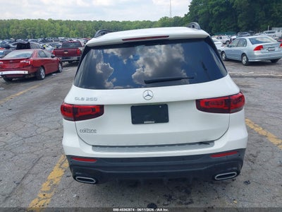MERCEDES-BENZ GLB 250