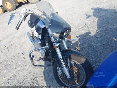 2014 Suzuki Vz800