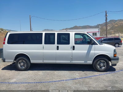 2017 CHEVROLET EXPRESS 3500 18
