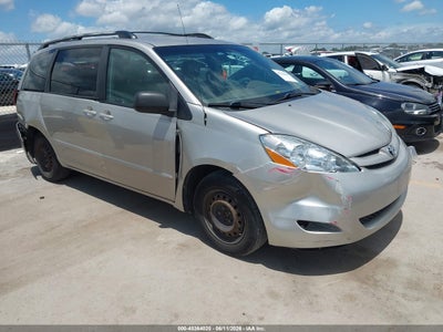 TOYOTA SIENNA
