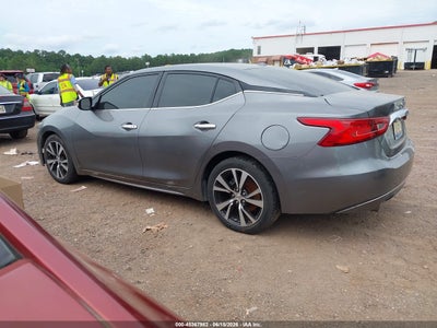 NISSAN MAXIMA