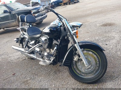 2004 Honda Vt1300