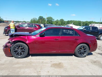 CHRYSLER 300