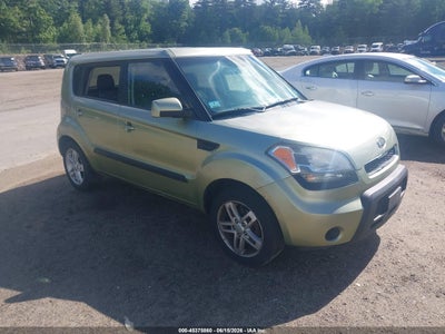 2011 KIA SOUL +