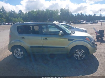 2011 KIA SOUL +