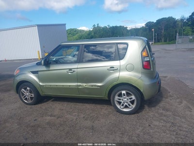 2011 KIA SOUL +