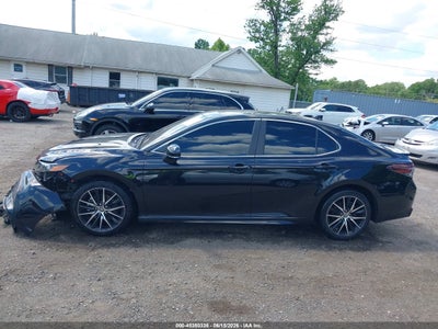 TOYOTA CAMRY