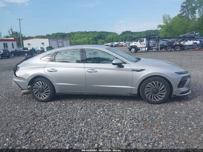 HYUNDAI SONATA HYBRID