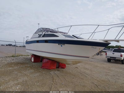 1985 Bayliner 27'