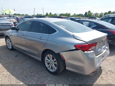 CHRYSLER 200