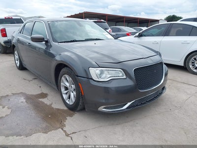 2016 Chrysler 300 Limited