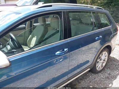 VOLKSWAGEN GOLF ALLTRACK