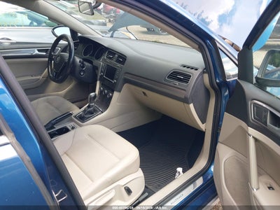 VOLKSWAGEN GOLF ALLTRACK
