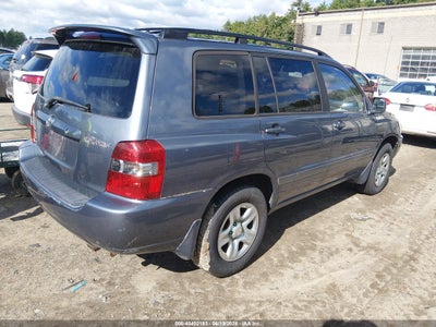 2004 TOYOTA HIGHLANDER