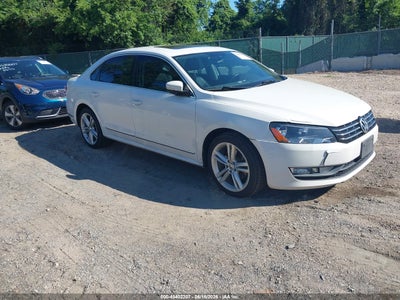 1VWCV7A30FC026330 VOLKSWAGEN PASSAT Photo 1