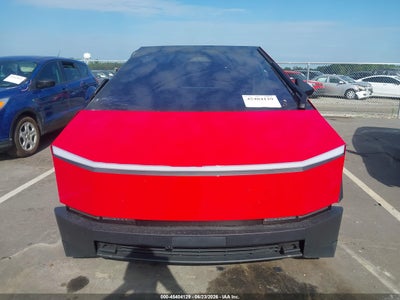 TESLA CYBERTRUCK