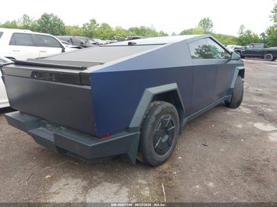TESLA CYBERTRUCK
