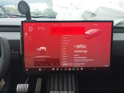 TESLA CYBERTRUCK