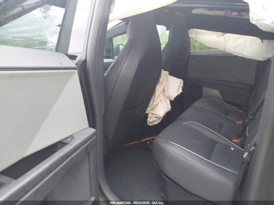 TESLA CYBERTRUCK