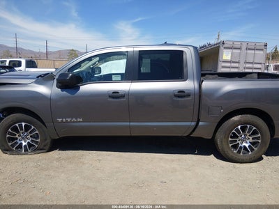 NISSAN TITAN