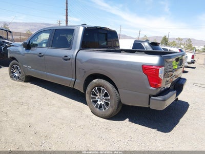 NISSAN TITAN