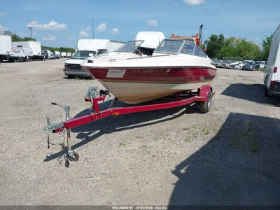 1992 Maxum 18' Boat