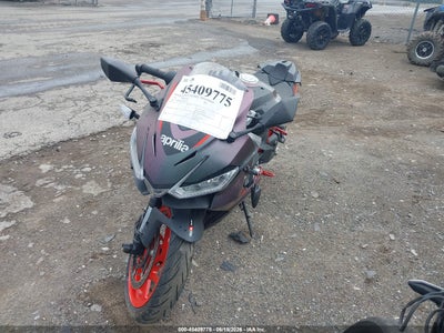 2025 Aprilia Rs