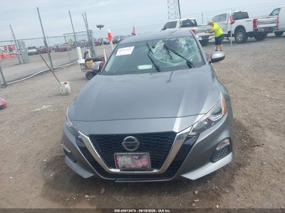 2019 NISSAN ALTIMA 12