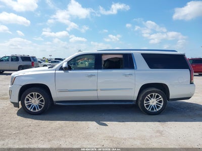 CADILLAC ESCALADE ESV