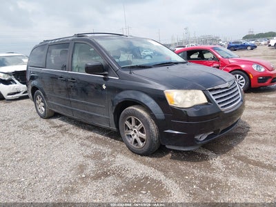 2008 Chrysler Town & Country