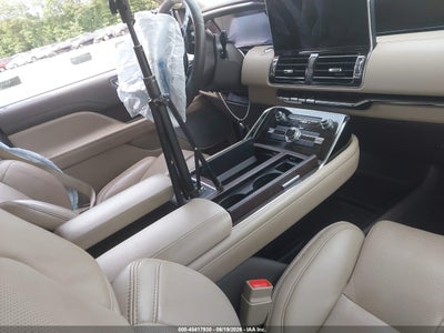 LINCOLN NAVIGATOR