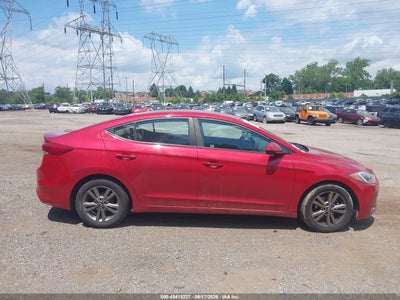 2017 HYUNDAI ELANTRA SE