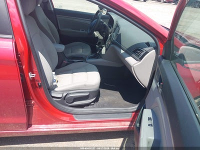 2017 HYUNDAI ELANTRA SE