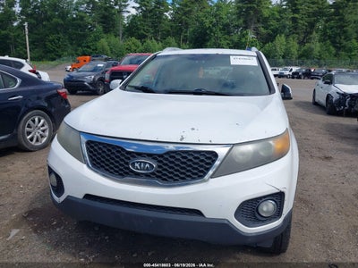 2011 KIA SORENTO LX