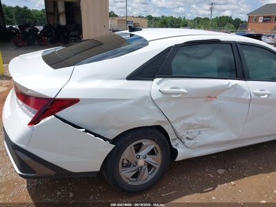 HYUNDAI ELANTRA